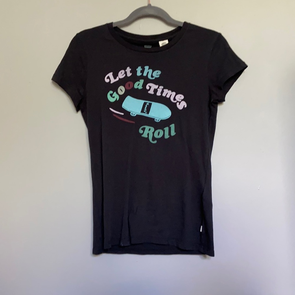 Levi’s graphic tee